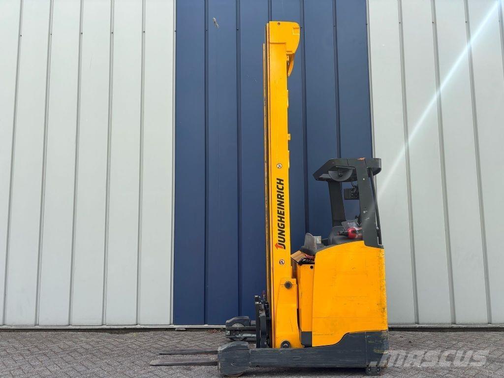Jungheinrich ETV 216 Reach truck - depo içi istif araçları