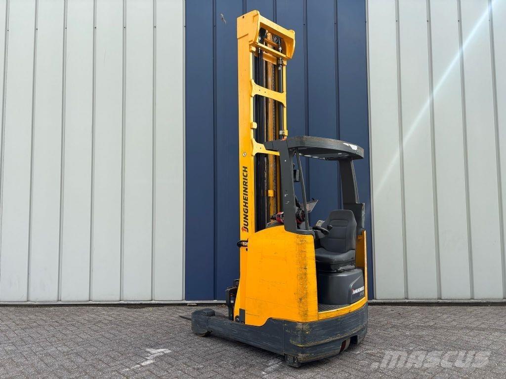 Jungheinrich ETV 216 Reach truck - depo içi istif araçları