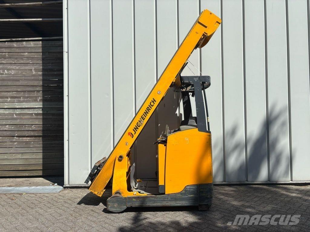 Jungheinrich ETV 216 Reach truck - depo içi istif araçları