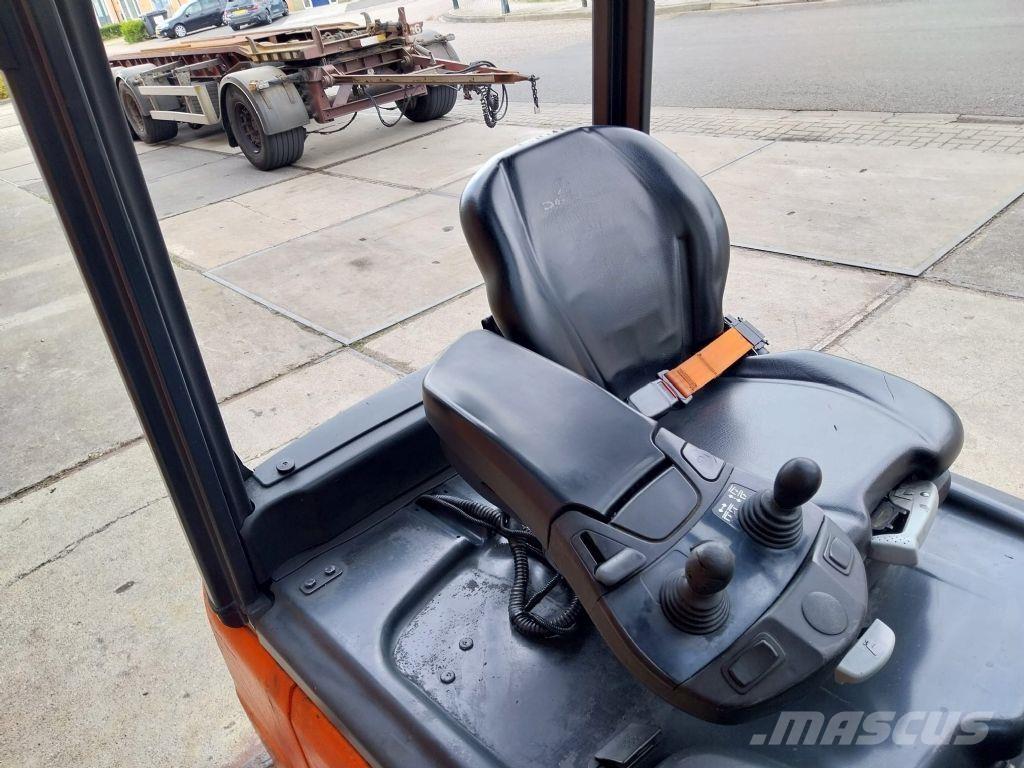 Linde E20L-02 Elektrikli forkliftler