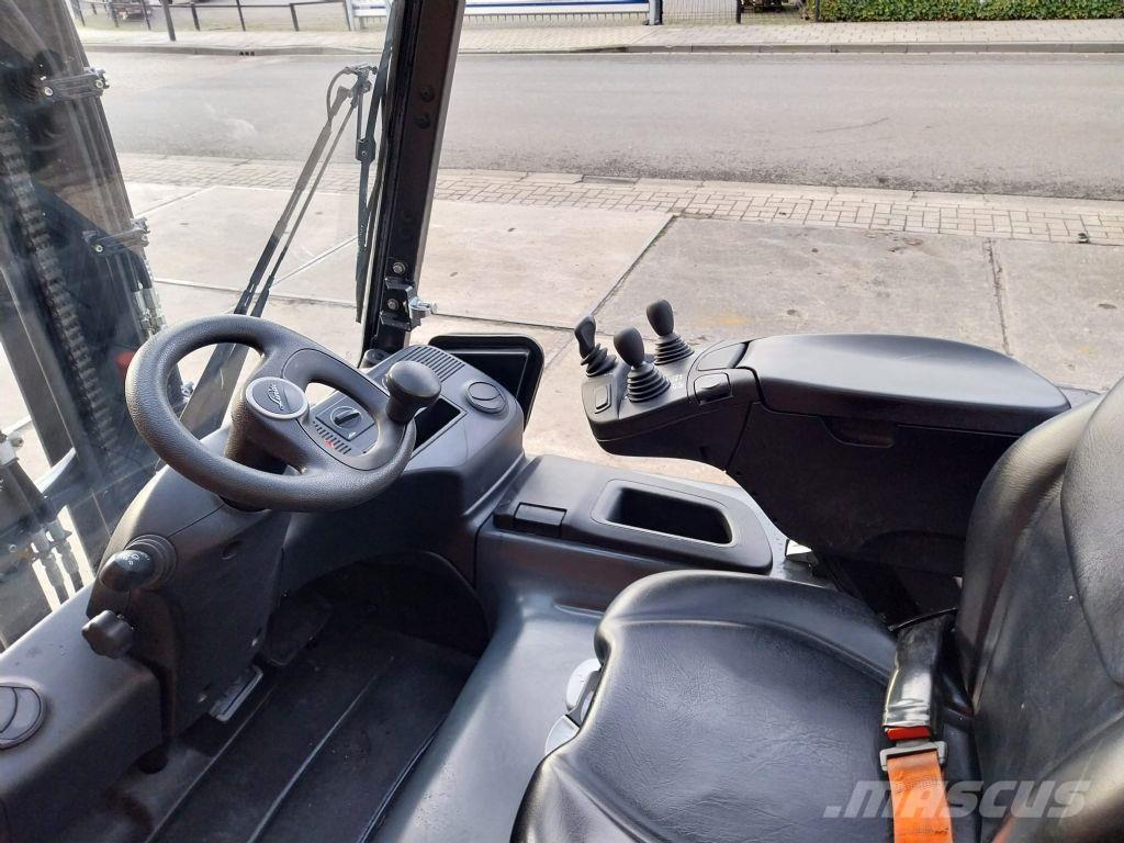 Linde E25-01 Elektrikli forkliftler