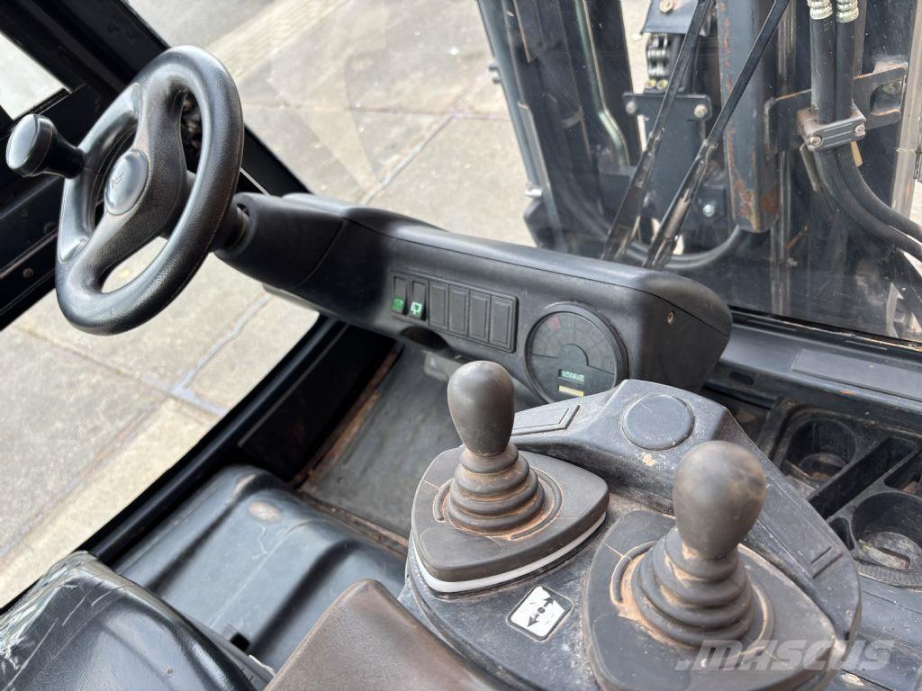 Linde E25 / 02 Elektrikli forkliftler