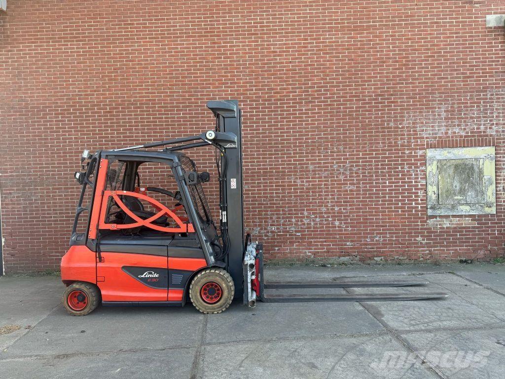 Linde E30-01 Elektrikli forkliftler