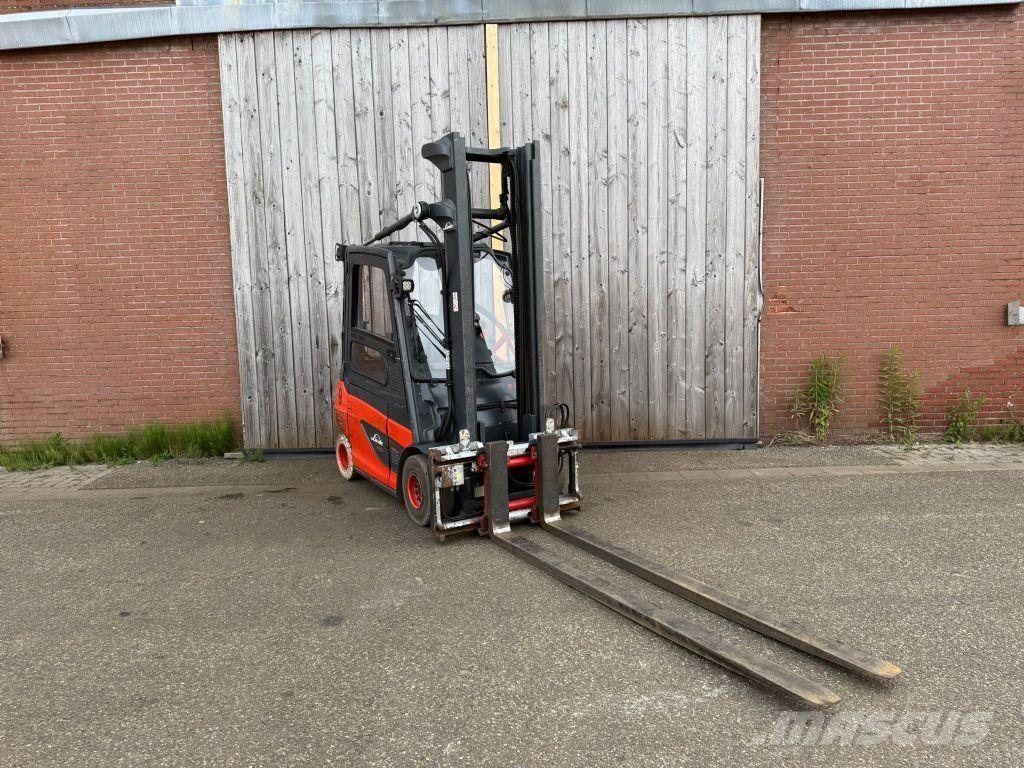 Linde E30-01 Elektrikli forkliftler