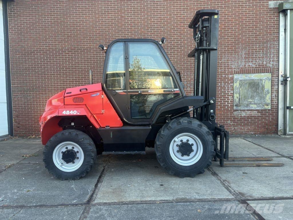 Manitou M30-4 Arazi tipi forklift