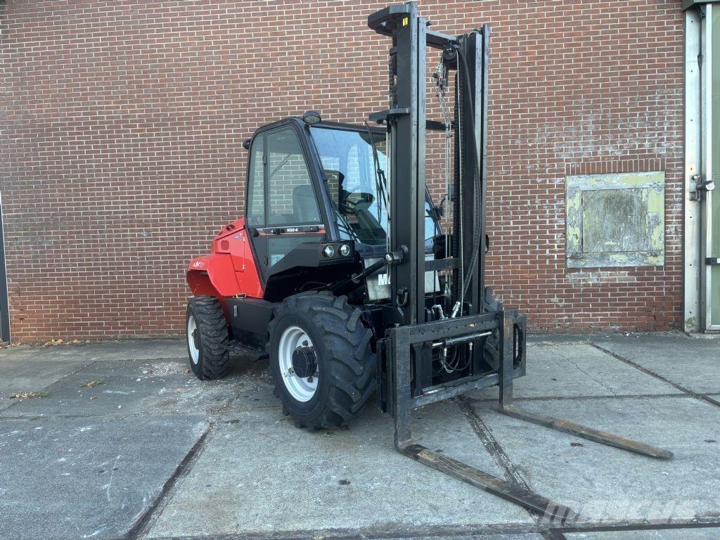Manitou M30-4 Arazi tipi forklift