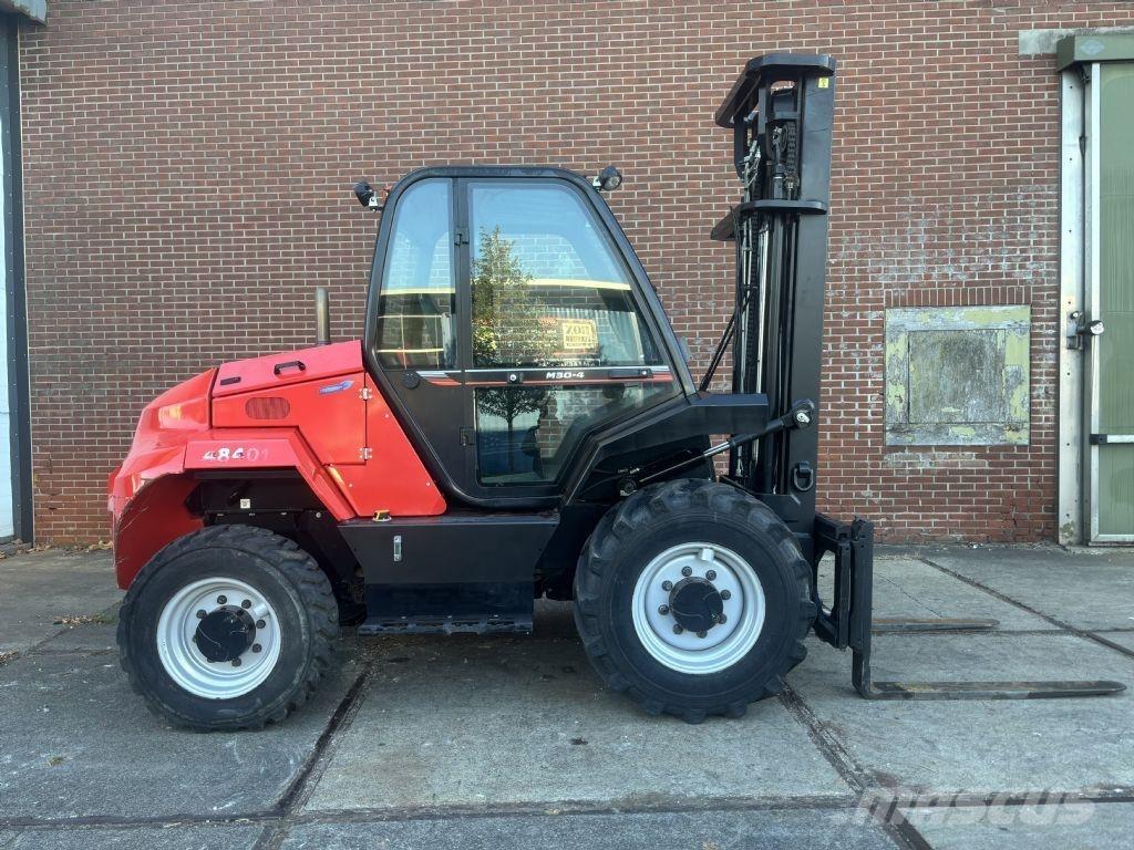 Manitou M30-4 Arazi tipi forklift