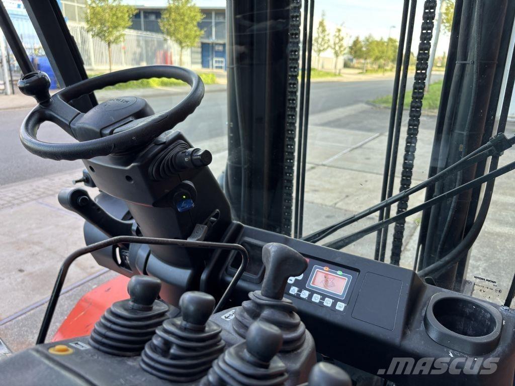 Toyota 8FBMT50 Elektrikli forkliftler