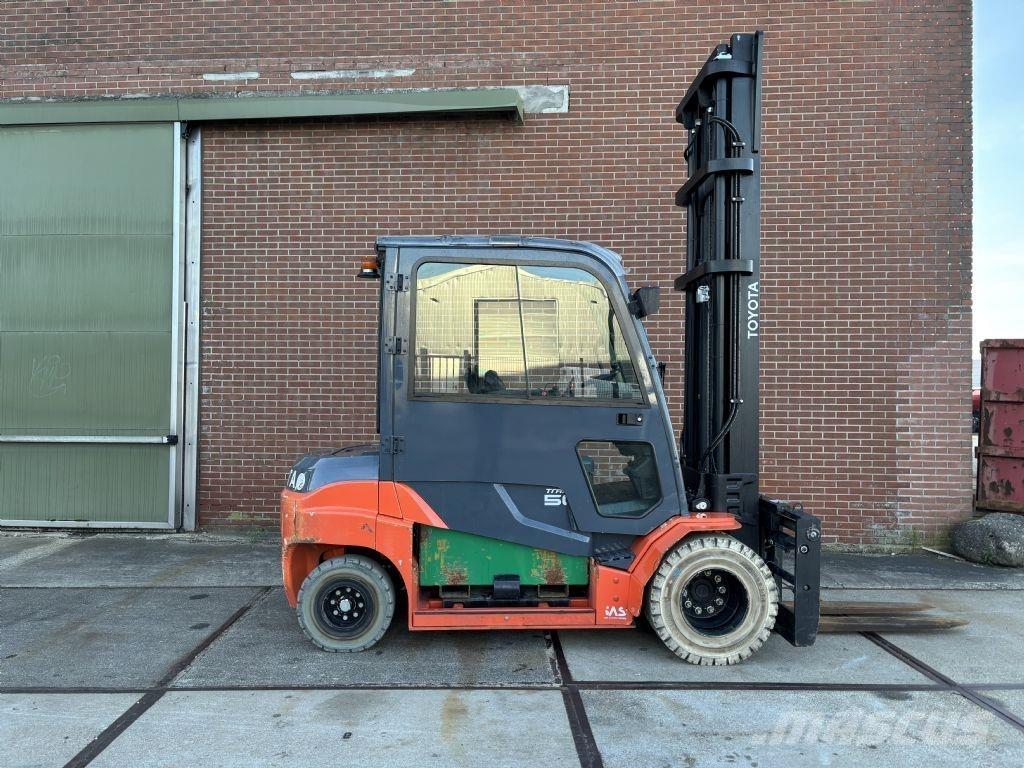 Toyota 8FBMT50 Elektrikli forkliftler