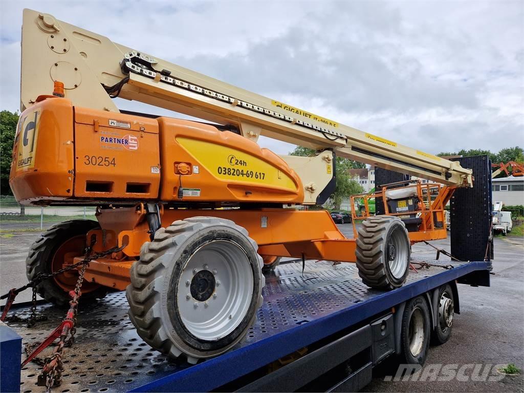 JLG M 600 JP Teleskopik personel platformları