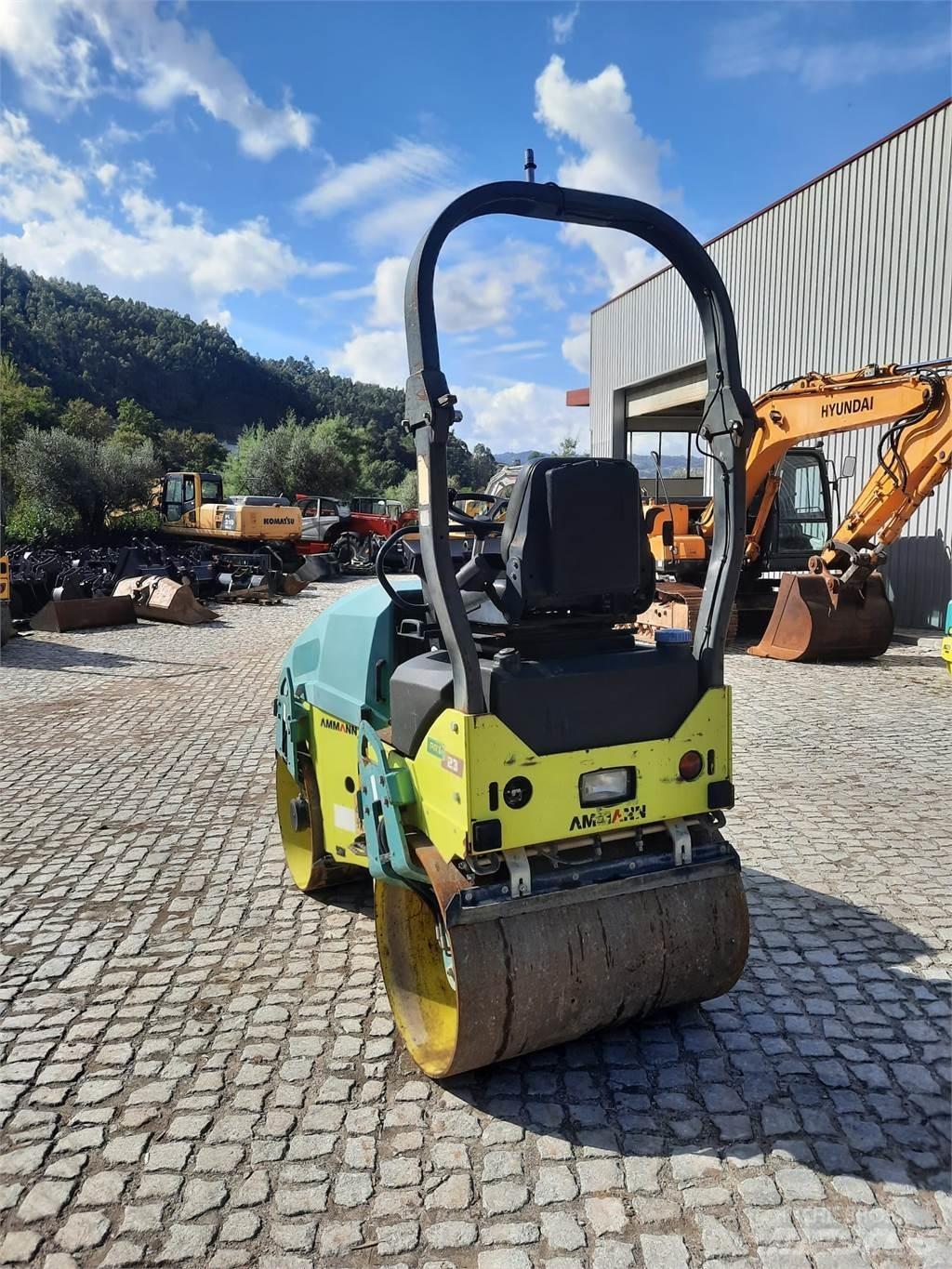 Ammann ARX23 Çift tamburlu silindirler