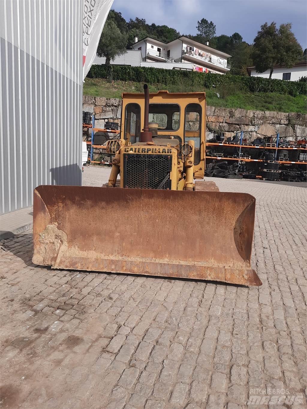 CAT D5B Boru döşeme dozerleri