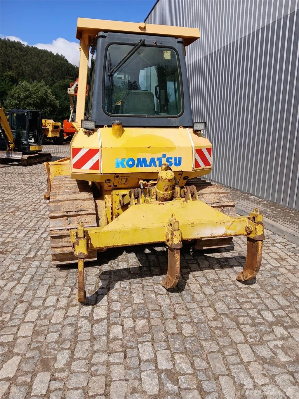 Komatsu D41E-6 Boru döşeme dozerleri