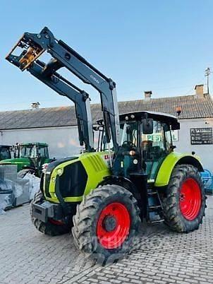CLAAS ARION 520 Traktörler