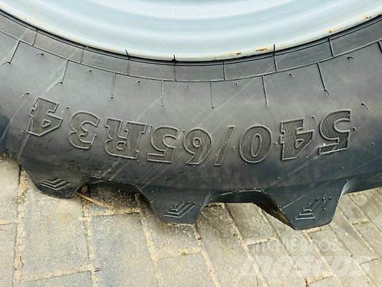 JCB FASTRAC 4220 Traktörler