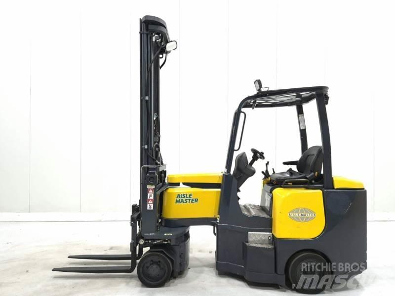 Aisle-Master 15E Dar koridor forklifti
