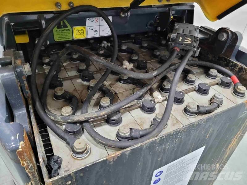 Aisle-Master 15SE Dar koridor forklifti
