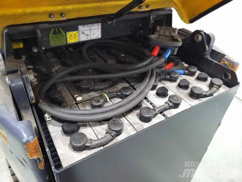 Aisle-Master 15SE Dar koridor forklifti