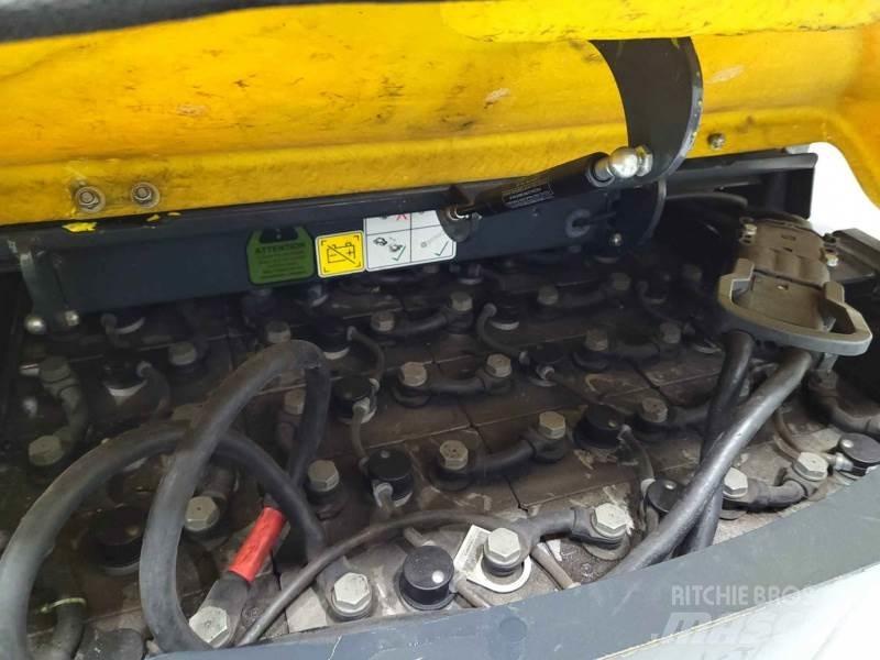 Aisle-Master 20SE Dar koridor forklifti