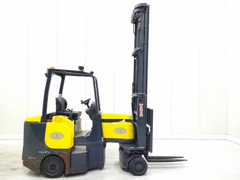 Aisle-Master 20SHE Dar koridor forklifti