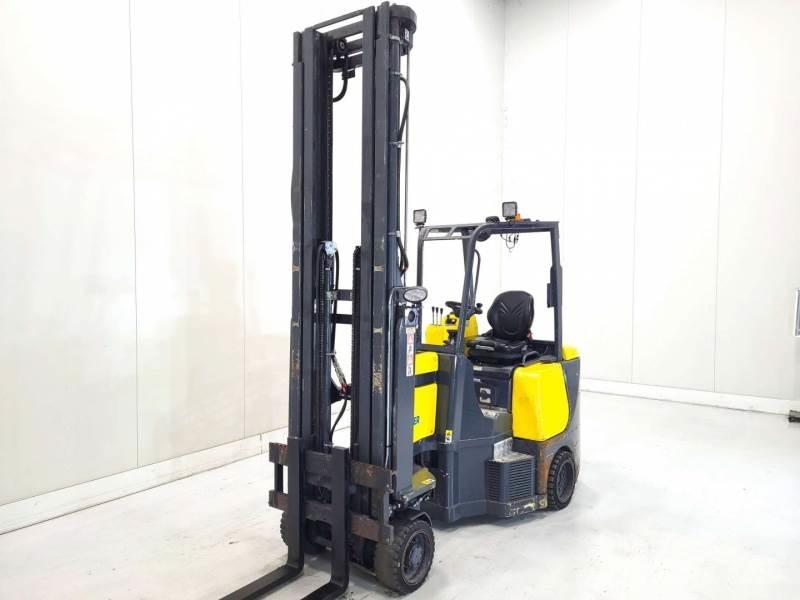 Aisle-Master 20SHE Dar koridor forklifti