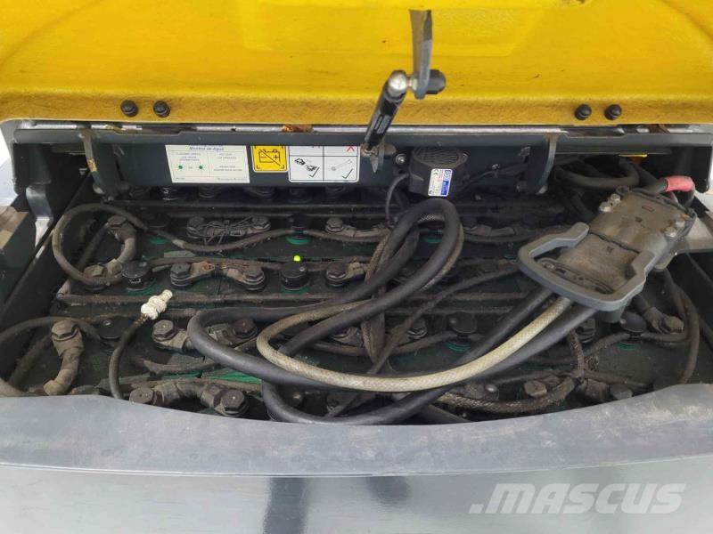 Aisle-Master AM20SE Dar koridor forklifti