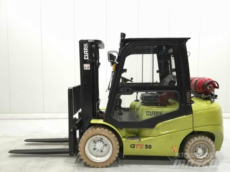 Clark GTS30L LPG'li forkliftler