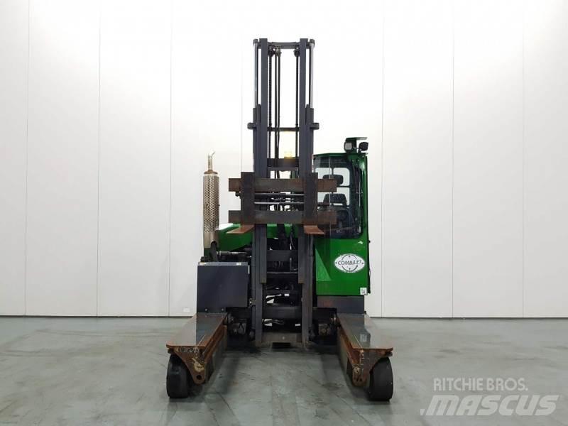 Combilift C3000 4 yönlü reach truck