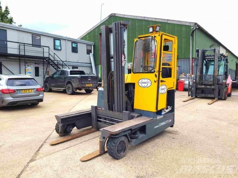 Combilift C3000 GAS 4 yönlü reach truck