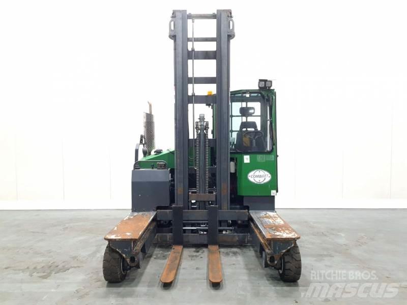 Combilift C4000 4 yönlü reach truck