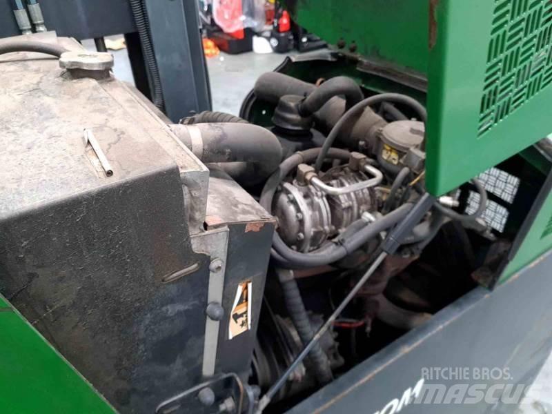 Combilift C4000 4 yönlü reach truck