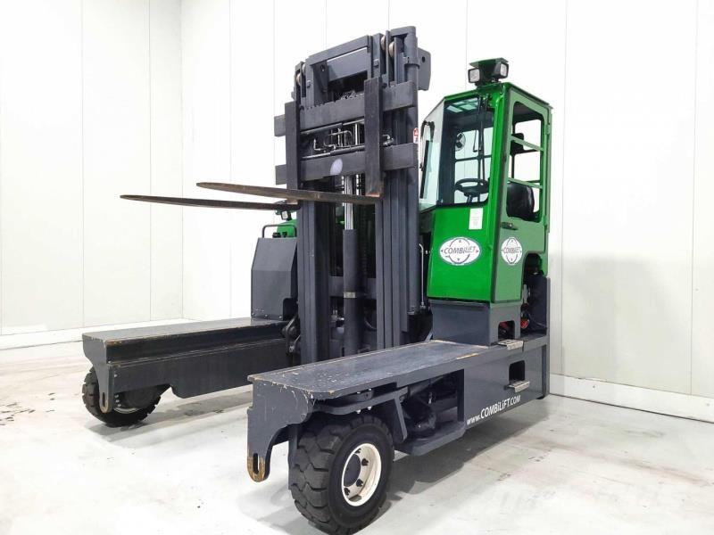 Combilift C8000 GAS 4 yönlü reach truck