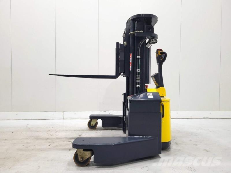 Combilift WR4 Konteyner istifleyiciler - reach stacker