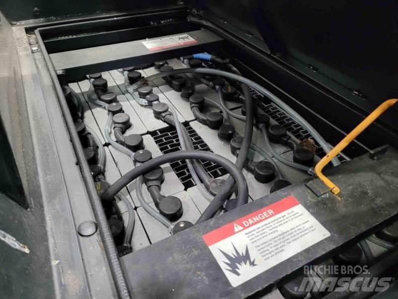 Crown TSP6000-1.25 Dar koridor forklifti