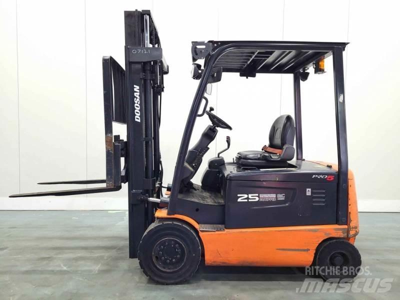 Doosan B25X-5 Elektrikli forkliftler