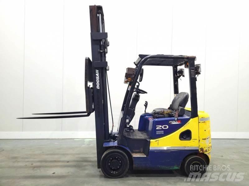 Doosan D20SC-5 Dizel forkliftler