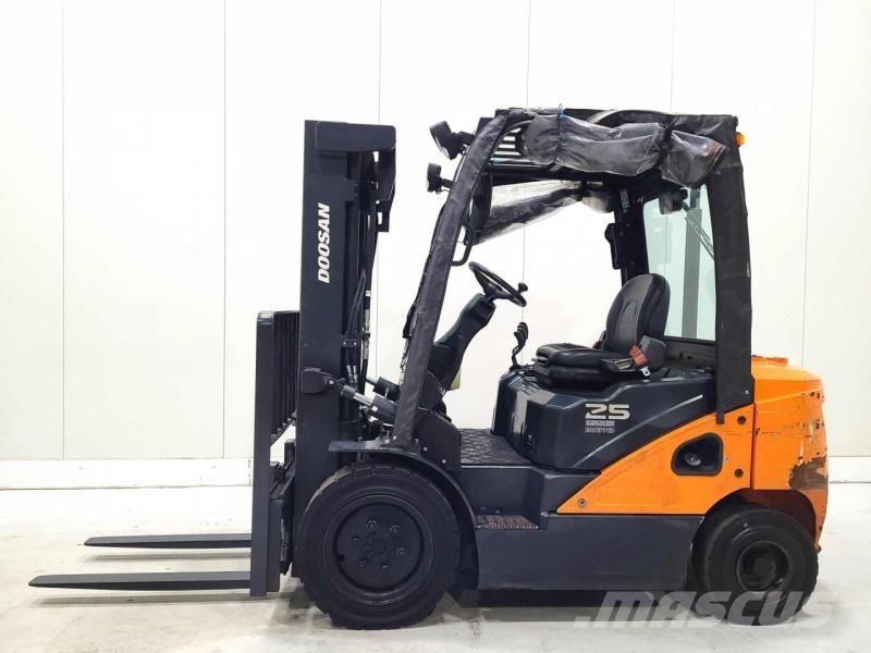 Doosan D25S-7 Dizel forkliftler