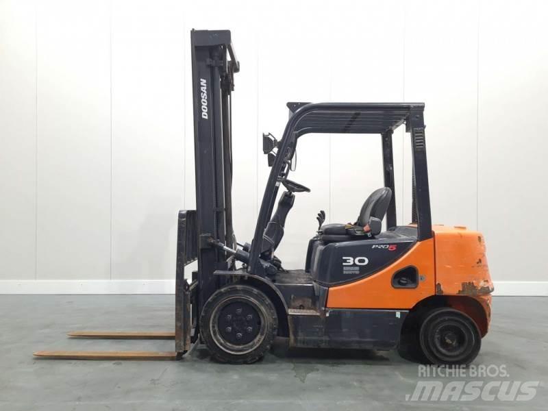 Doosan D30S-5 Dizel forkliftler