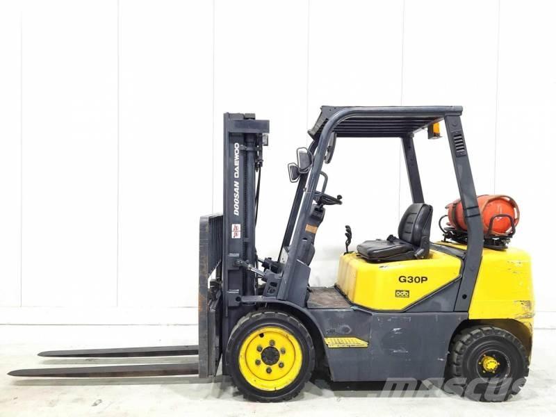 Doosan GP30-3 LPG'li forkliftler