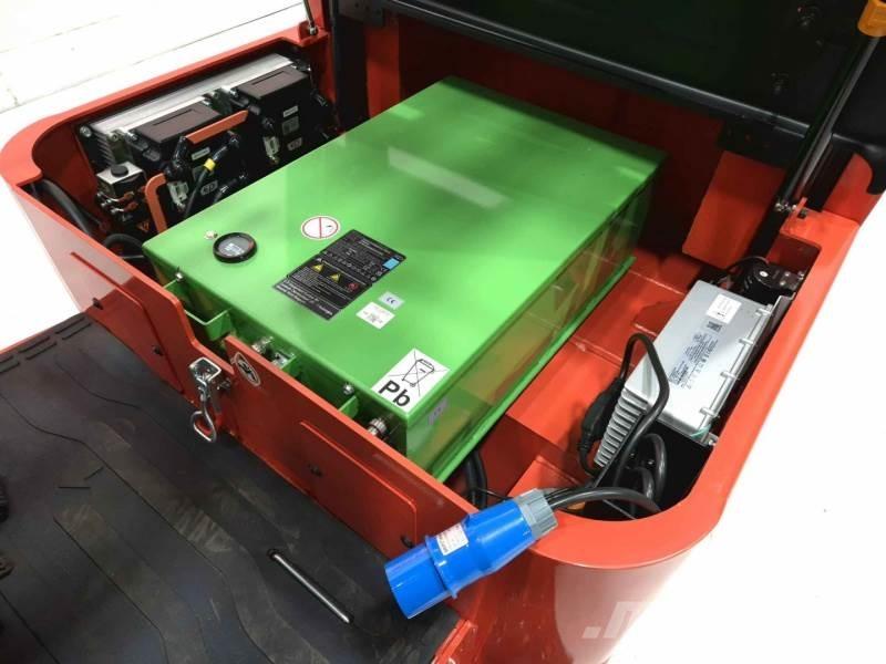 EP EFL201 Elektrikli forkliftler