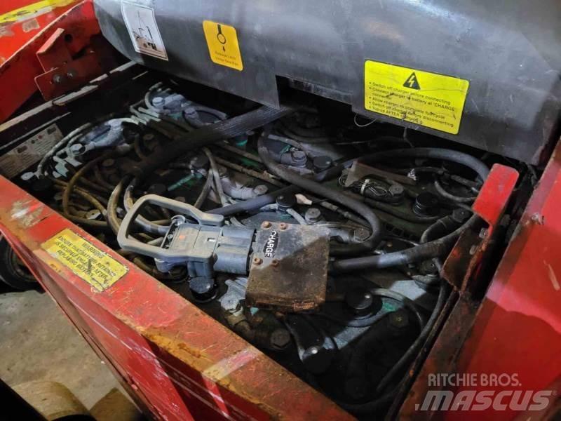 Flexi G4 AC 1200 Dar koridor forklifti