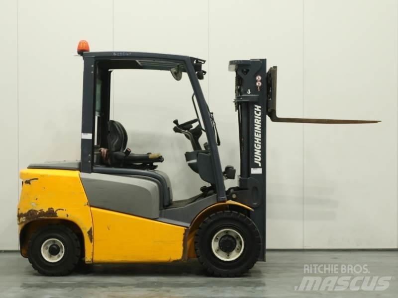 Jungheinrich DFG 425 Dizel forkliftler