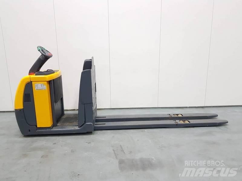 Jungheinrich ECE220 XL Orta seviye siparis toplayici