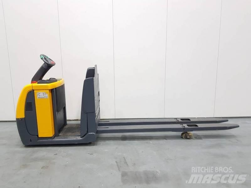 Jungheinrich ECE220 XL Orta seviye siparis toplayici