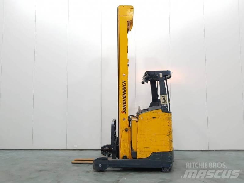 Jungheinrich ETV216 Reach truck - depo içi istif araçları