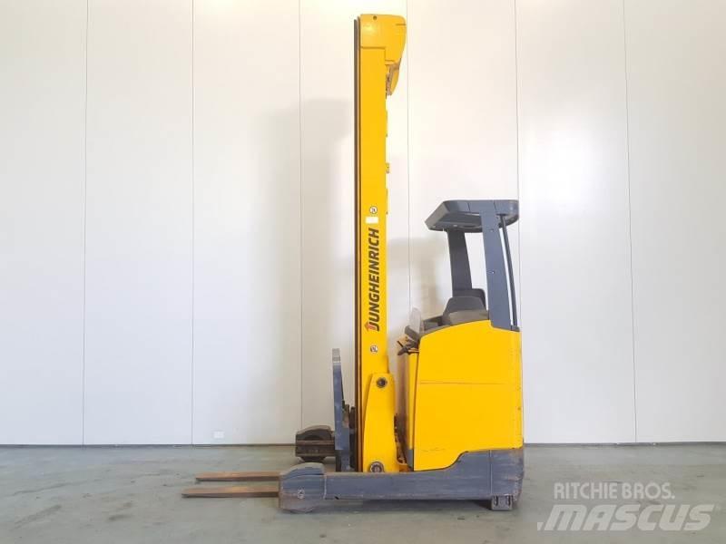 Jungheinrich ETV216 Reach truck - depo içi istif araçları
