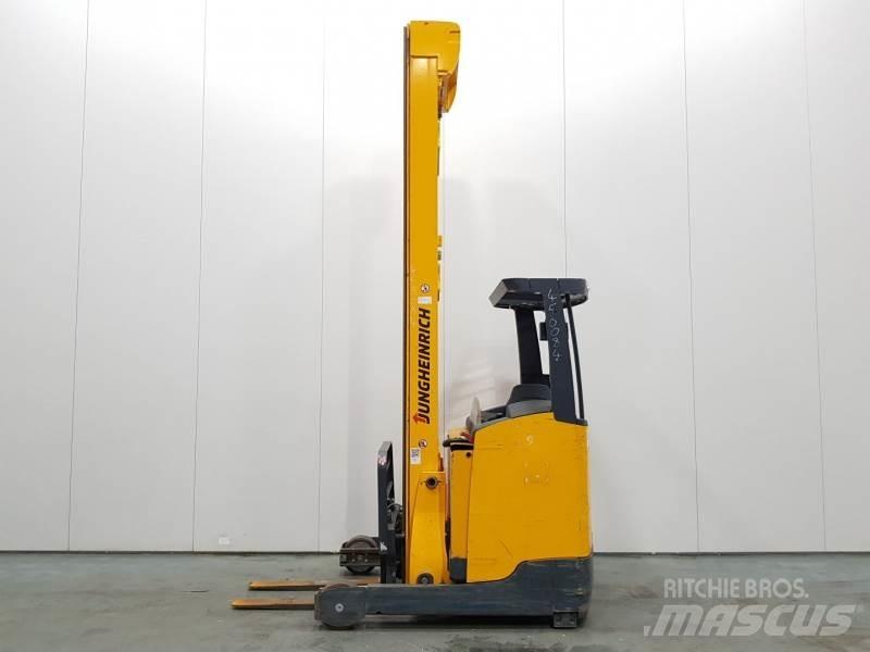 Jungheinrich ETV216 Reach truck - depo içi istif araçları
