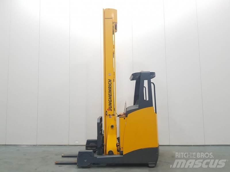 Jungheinrich ETV320 Reach truck - depo içi istif araçları