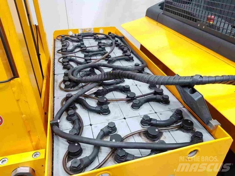 Jungheinrich ETV325 Reach truck - depo içi istif araçları