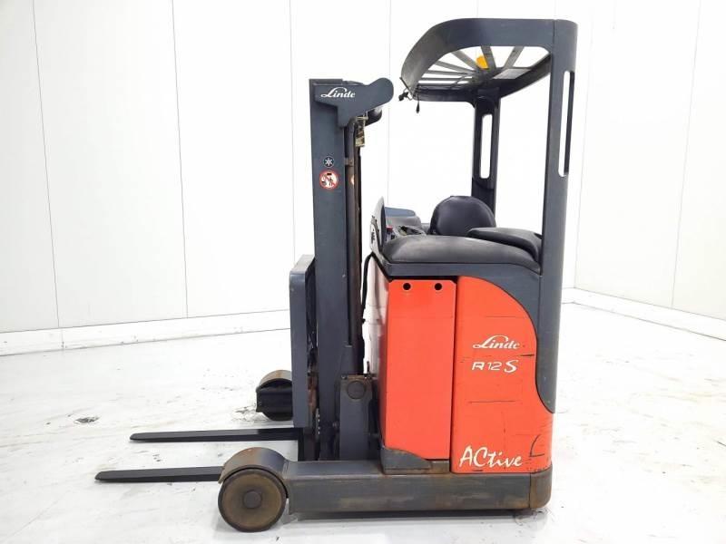 Linde R12 Reach truck - depo içi istif araçları